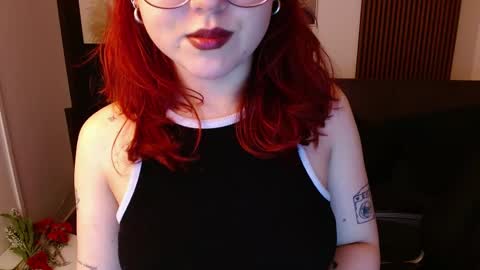 Snapshot of crimson_tati chatting on 03.02.25 Tatiana  online show from 03.02.25