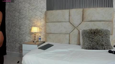 Cristina Sweet online show from 10.23.25