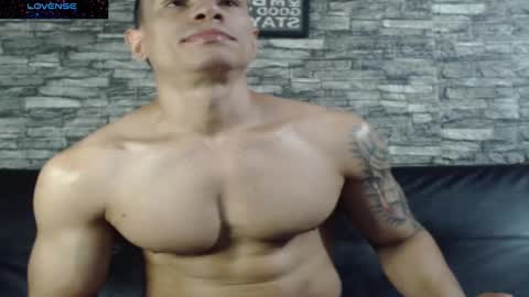 Snapshot of cris_angel01 chatting on 02.12.25 Cris online show from 02.12.25