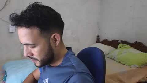 Snapshot of cris_simons chatting on 12.04.24 cris_simons online show from 12.04.24