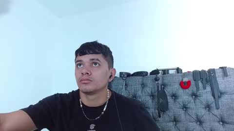 Snapshot of crisandmery chatting on 02.26.25 CRISANDMERY online show from 02.26.25