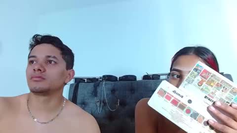 Snapshot of crisandmery chatting on 03.12.25 CRISANDMERY online show from 03.12.25