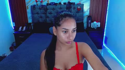 CRISANDMERY online show from 03.09.26