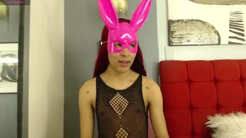 Snapshot of crisevanz18 chatting on 01.05.25 Cris Evanz online show from 01.05.25