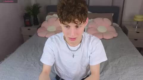 Snapshot of crisp1n chatting on 02.09.26 Chris online show from 02.09.26