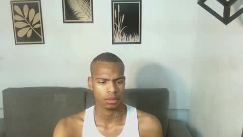 criss_zuri online show from 10.01.25