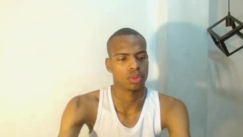 criss_zuri online show from 10.04.25