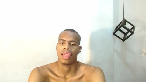 criss_zuri online show from 10.16.25