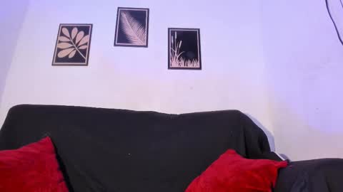 criss_zuri online show from 02.11.26