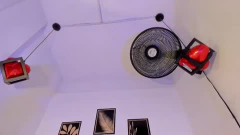 criss_zuri online show from 04.09.26