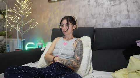 crissy_love online show from 02.05.25