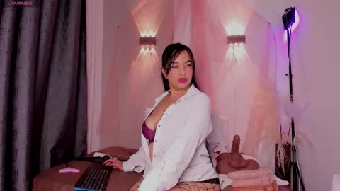 Cristal yours Milf online show from 10.28.25
