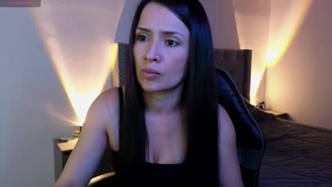 Snapshot of cristal_hilton_10 chatting on 11.26.25 Alejandra from Wednesday to Saturday from 1000 pm to 400 am Colombian hour online show from 11.26.25