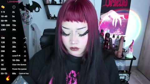 Snapshot of cristal_kosh chatting on 09.19.25 Cris online show from 09.19.25