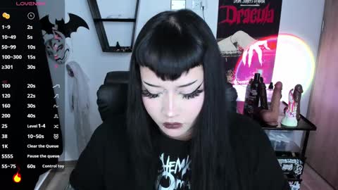 Snapshot of cristal_kosh chatting on 09.24.25 Cris online show from 09.24.25