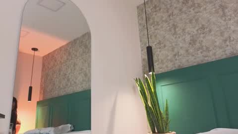 Cristal  online show from 11.22.25