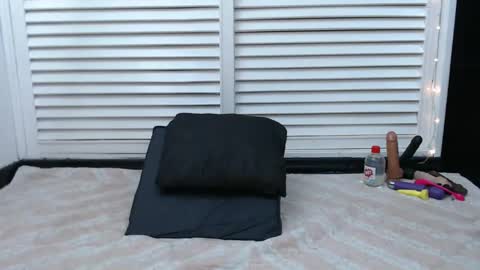 Hanna  online show from 12.19.24