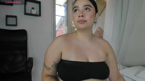 Cristal Cute  online show from 12.17.24