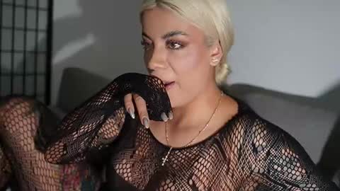 Laura online show from 01.19.26