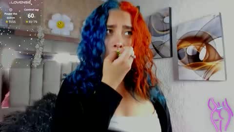   online show from 12.01.25