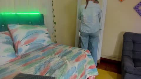 cristal walker online show from 10.22.25