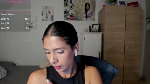 Snapshot of cristamunez chatting on 06.13.26 veronika online show from 06.13.26