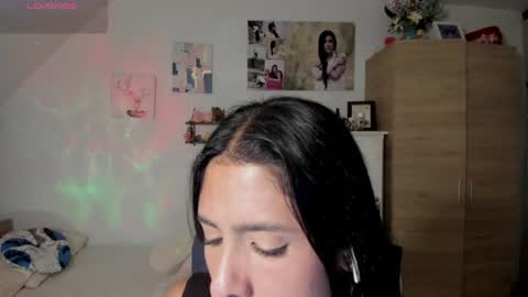 Snapshot of cristamunez chatting on 06.28.26 veronika online show from 06.28.26