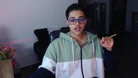    online show from 01.03.25