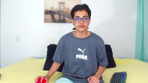    online show from 02.01.25