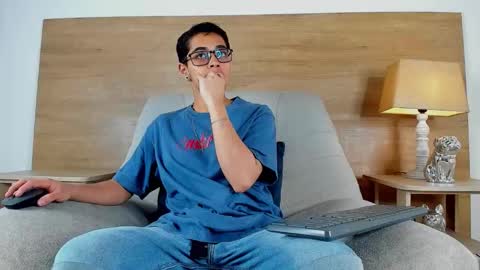 cristian_suarezz_ online show from 10.12.25