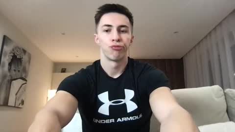 Snapshot of cristianovilla chatting on 02.10.25 CristianoHailey online show from 02.10.25