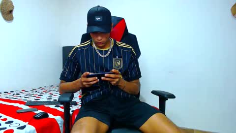 Snapshot of cristiantayron chatting on 05.06.26 cristian online show from 05.06.26