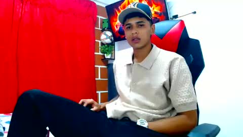 Snapshot of cristiantayron chatting on 06.16.26 cristian online show from 06.16.26