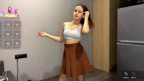 Snapshot of cristinevaissiere chatting on 10.02.25 Anne online show from 10.02.25