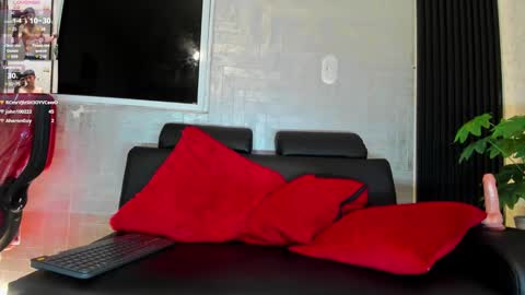 Snapshot of cristopher23_ chatting on 01.28.25 cristopher23 online show from 01.28.25