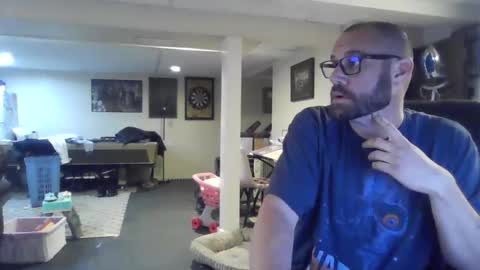 Snapshot of crm400 chatting on 05.24.26 billybasement online show from 05.24.26
