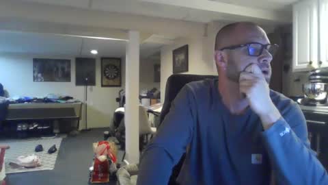 Snapshot of crm400 chatting on 06.17.26 billybasement online show from 06.17.26