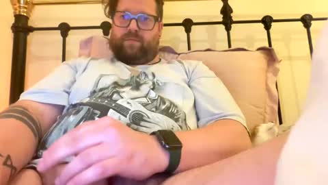 crouchendtiger online show from 05.06.26