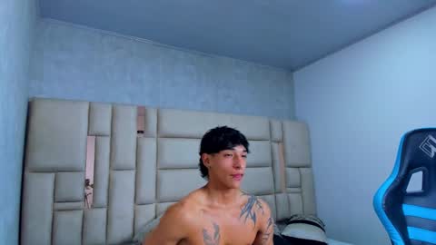 Snapshot of croy_myer chatting on 02.17.26 Croy online show from 02.17.26