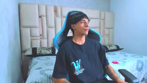 Snapshot of croy_myer chatting on 02.20.26 Croy online show from 02.20.26