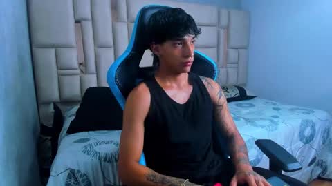 Snapshot of croy_myer chatting on 02.21.26 Croy online show from 02.21.26