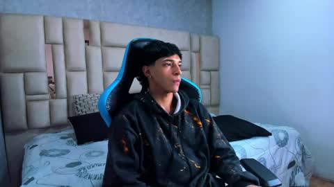 Croy online show from 04.11.26