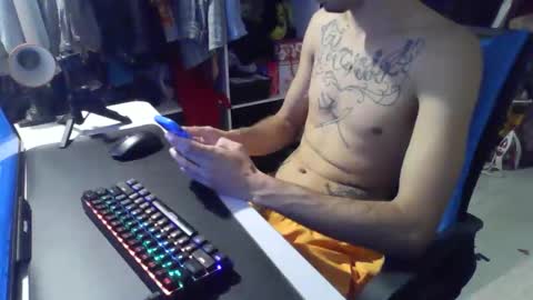 Snapshot of crudosoy chatting on 10.30.25 Carlo online show from 10.30.25