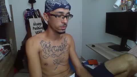 Snapshot of crudosoy chatting on 03.04.26 Carlo online show from 03.04.26