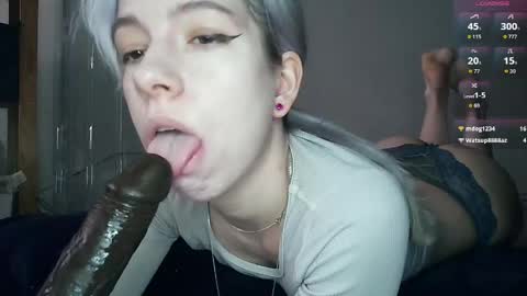 Snapshot of cruellagoth chatting on 05.25.26 Cruella online show from 05.25.26