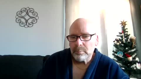 Snapshot of cruising_guy chatting on 12.26.24 fun guy online show from 12.26.24