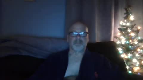 Snapshot of cruising_guy chatting on 09.29.25 fun guy online show from 09.29.25