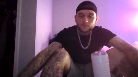 Snapshot of cruz815 chatting on 12.18.25 cruz815 online show from 12.18.25