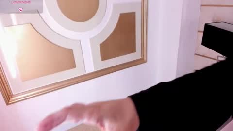 Crystal Rose  online show from 04.12.26