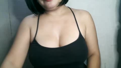 Snapshot of crystal_april chatting on 02.01.25 Crys online show from 02.01.25